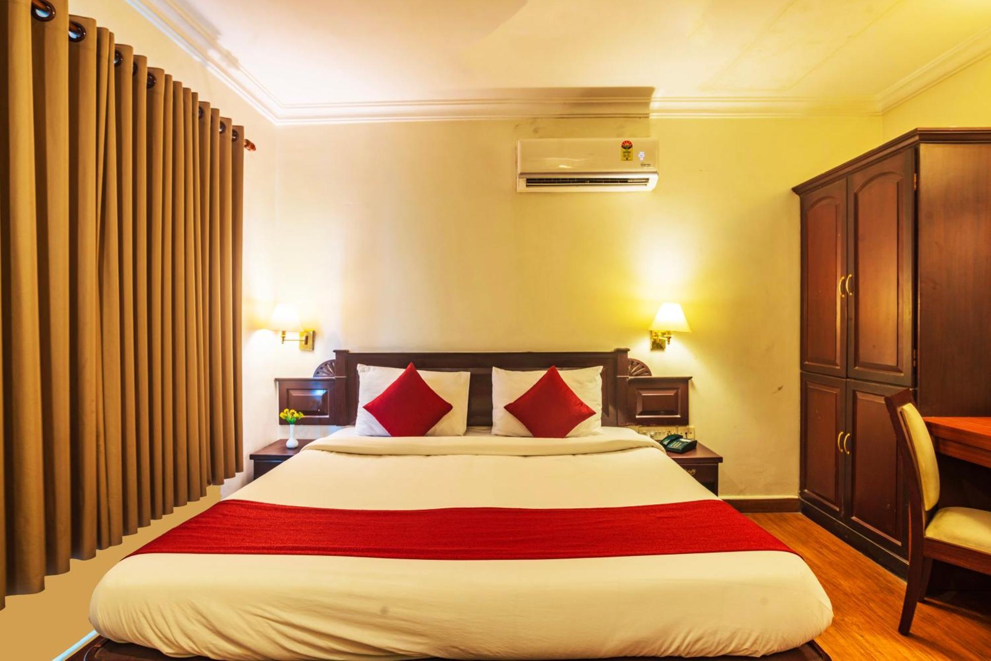 Hotel Archana Inn Kochi Exteriör bild
