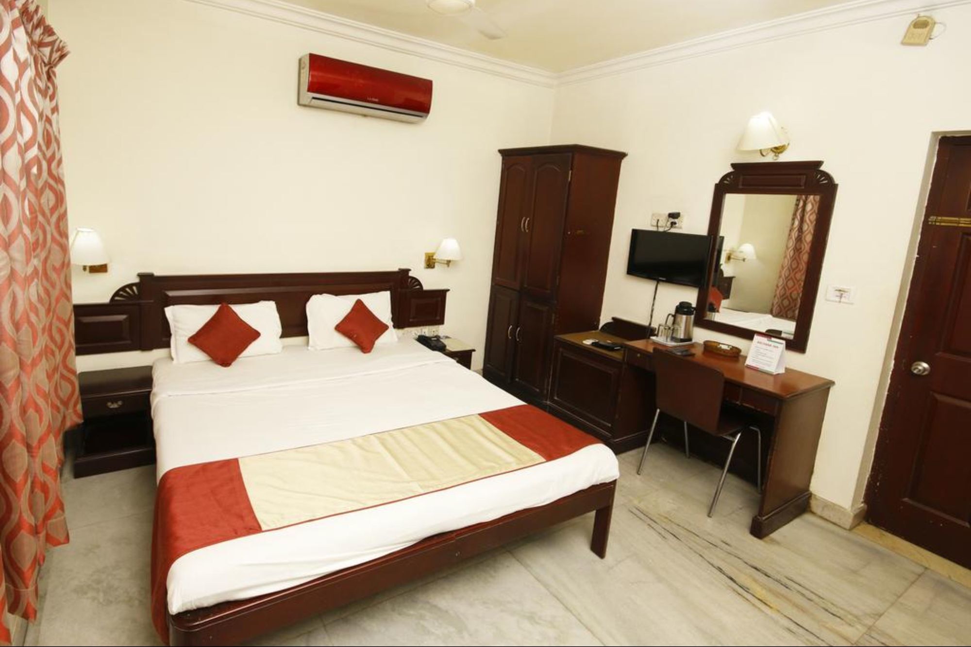 Hotel Archana Inn Kochi Exteriör bild